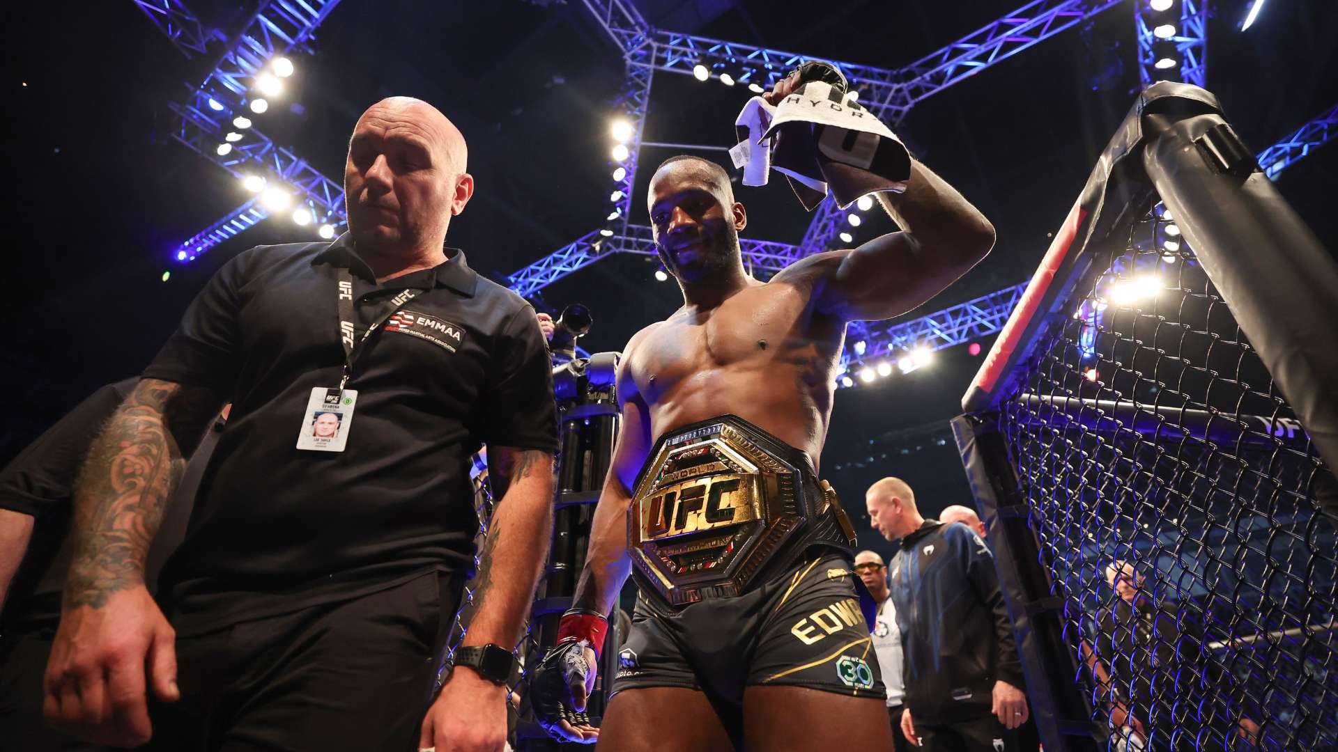 收入增长近 收入增长近